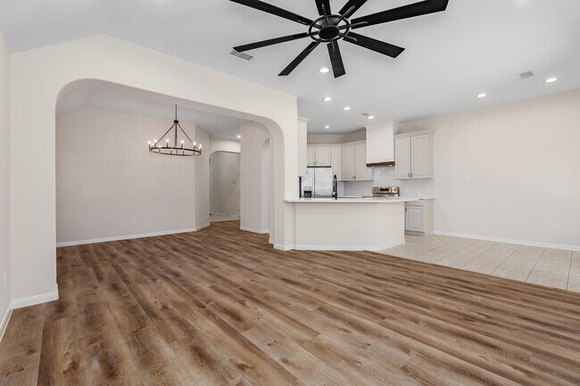 Building Photo - 42 Camber Pine Pl