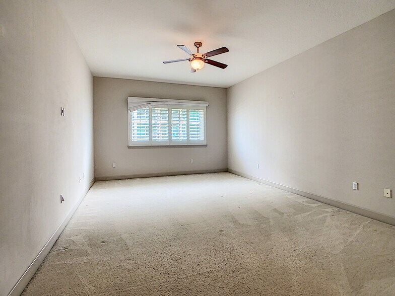 Building Photo - 100 S Eola Dr