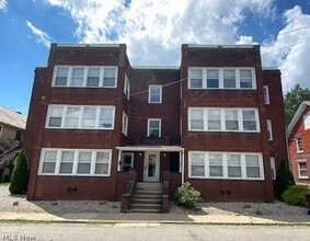 Building Photo - 335 N Broadway Ave