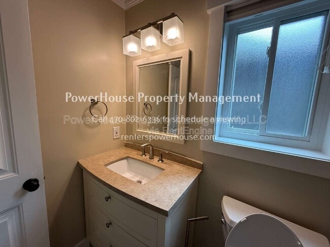 Building Photo - 120 Leeward Ln