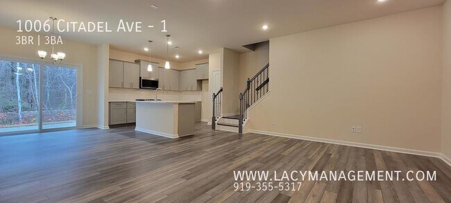 Building Photo - 1006 Citadel Ave