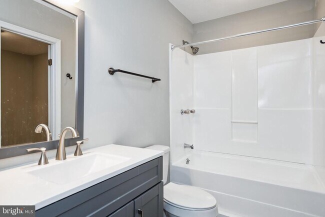 Building Photo - 207 Westminster Ln