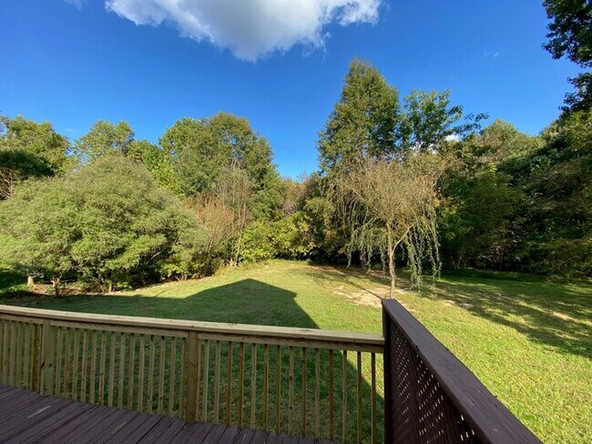 Building Photo - So much space!!!!!! So much storage!!!!!!!!