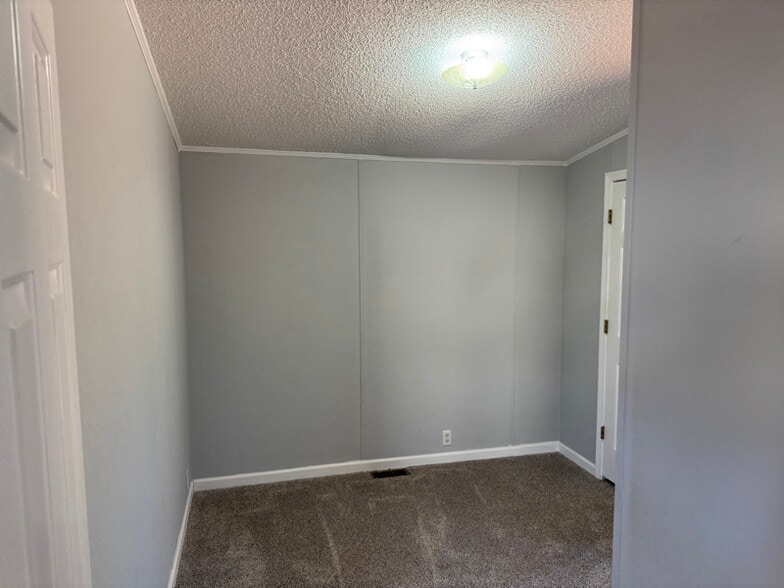 Building Photo - 3895 County Rd 2201