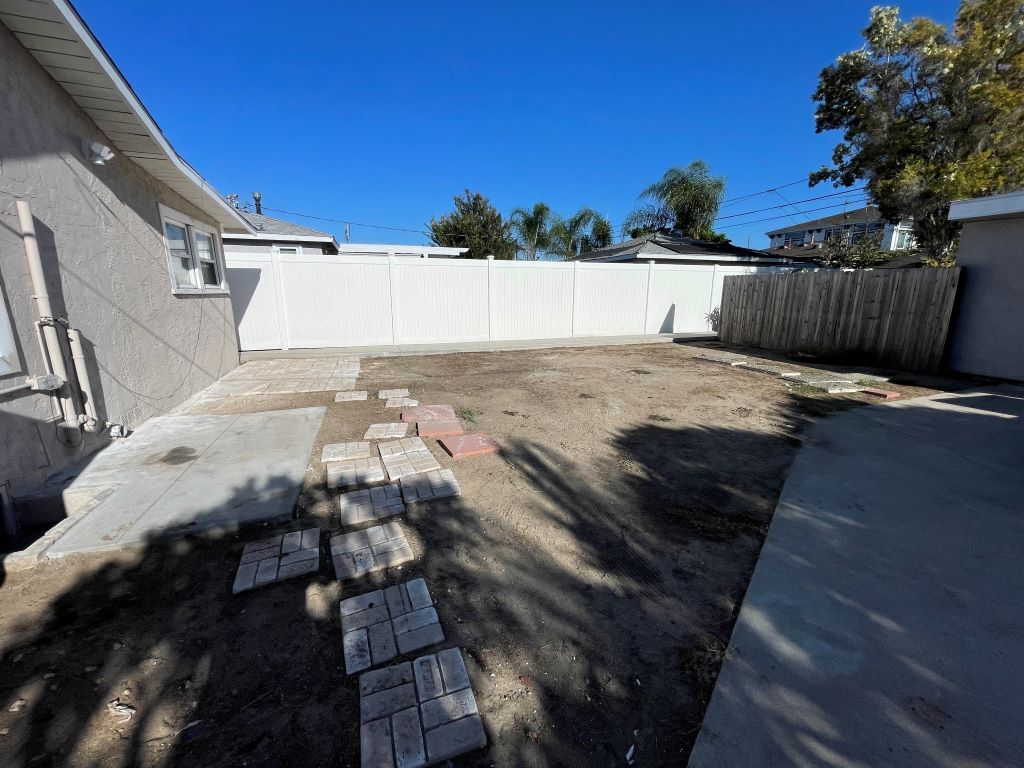 Building Photo - 10122 Imperial Ave