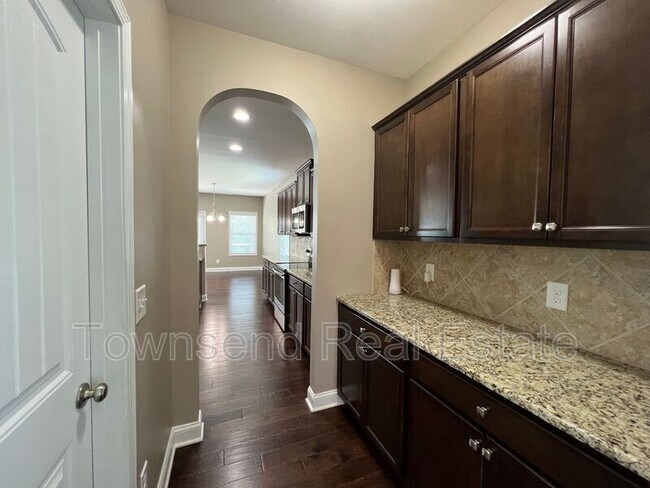 Building Photo - 1031 Liberty Ln