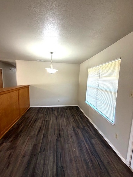 Building Photo - 218 Ave F