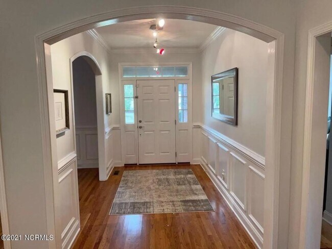 Building Photo - 3905 Verdura Dr