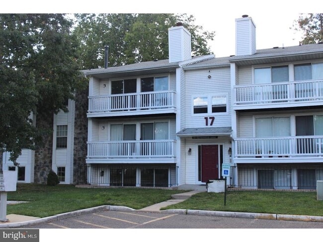 Building Photo - 189 Kenwood Dr