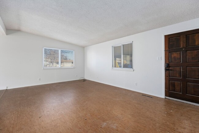 Building Photo - 1642 Bel-Air Cir