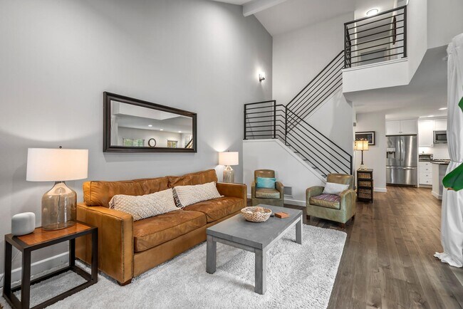 Building Photo - 314 Via Colinas
