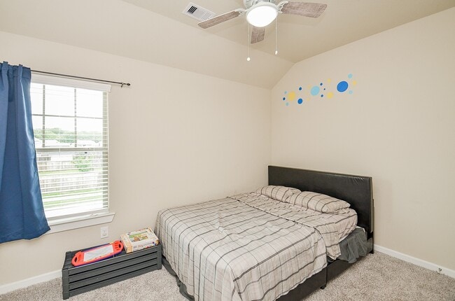 Building Photo - 6807 Vista Ledge Dr