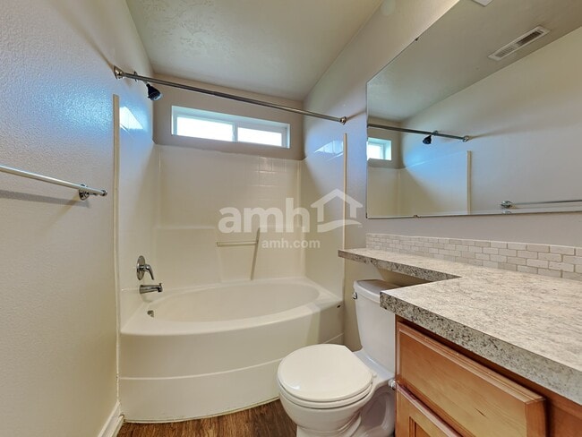 Building Photo - 1765 N Buffalo Bill Ave