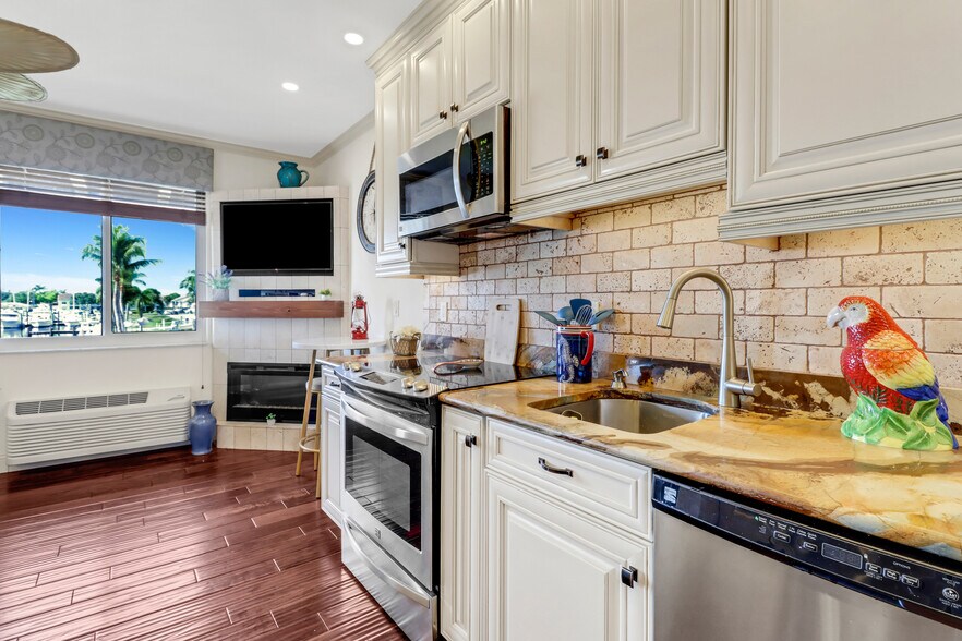 Building Photo - 25000 Tamiami Trl E