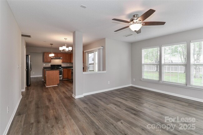 Building Photo - 109 Pleasant Grove Ln