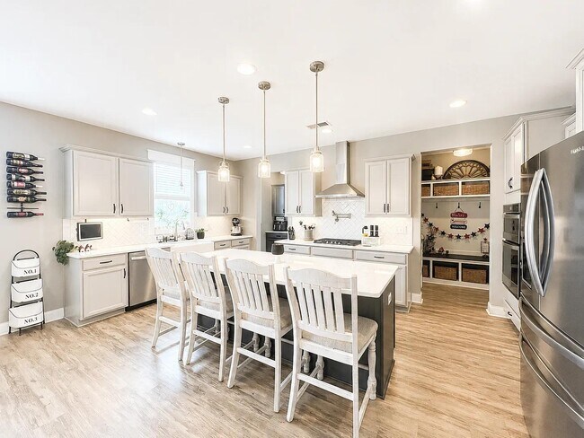 Building Photo - 711 Torridon Ln