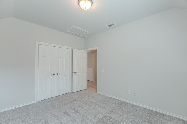 Building Photo - 59 Pioneer Canyon Pl