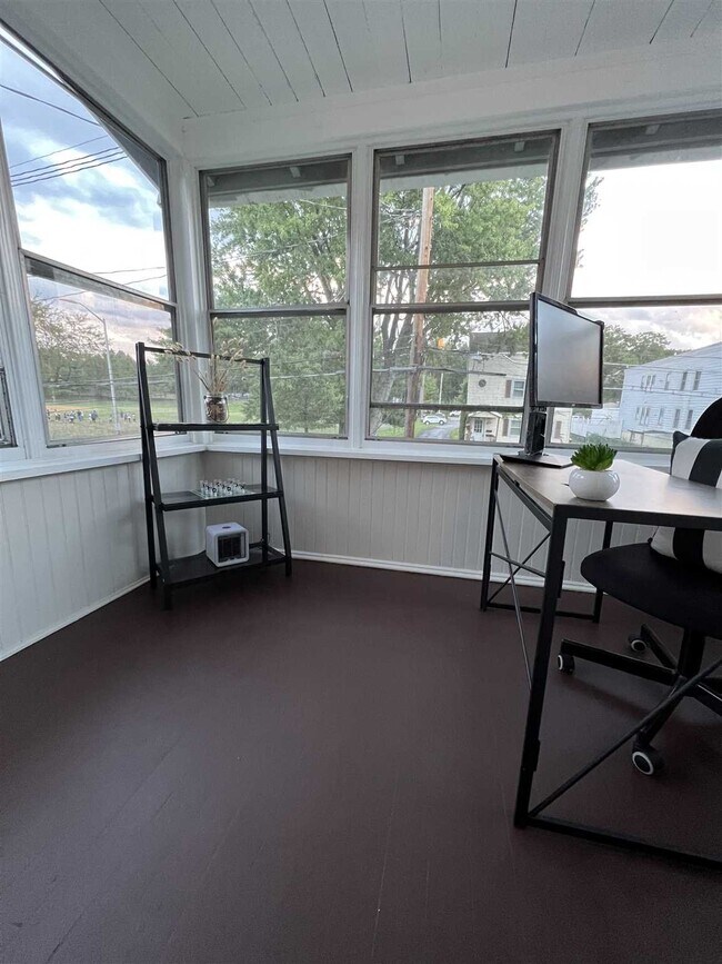 Building Photo - 21 Lincoln Ave