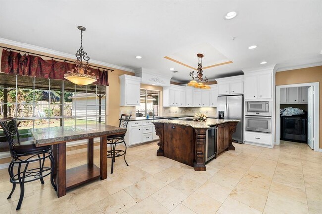 Building Photo - 4111 Rock Springs Dr