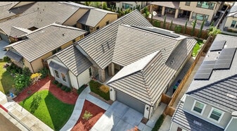 Building Photo - 598 Crescent Ln