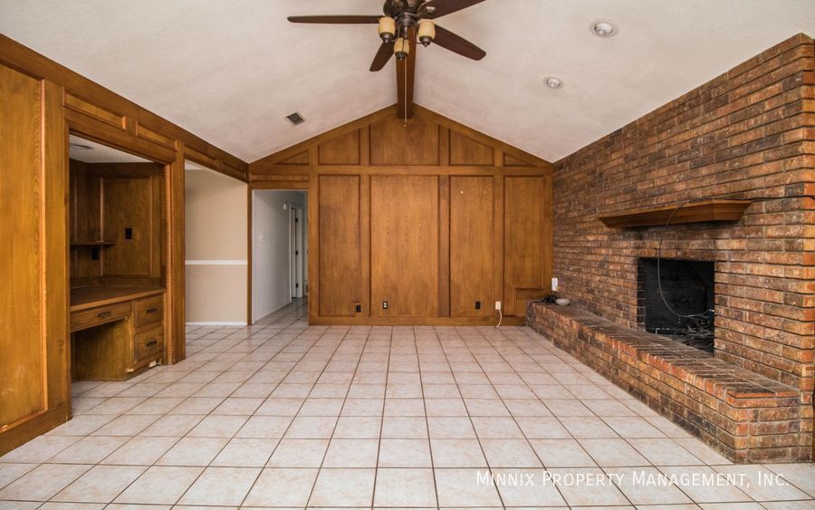 Building Photo - 4429 Esmond Dr