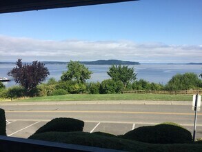Building Photo - Steilacoom 1 bedroom with a view of the