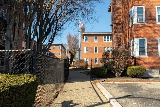 Building Photo - 17 Twomey Court