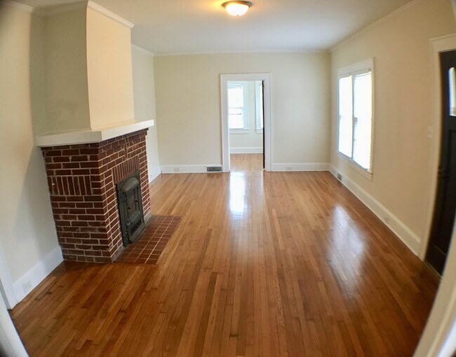 Building Photo - 1518 Polo Rd