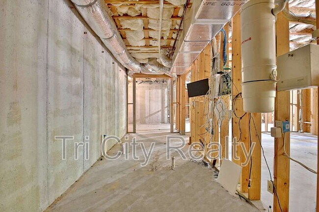 Building Photo - 250 Moss Creek Walk