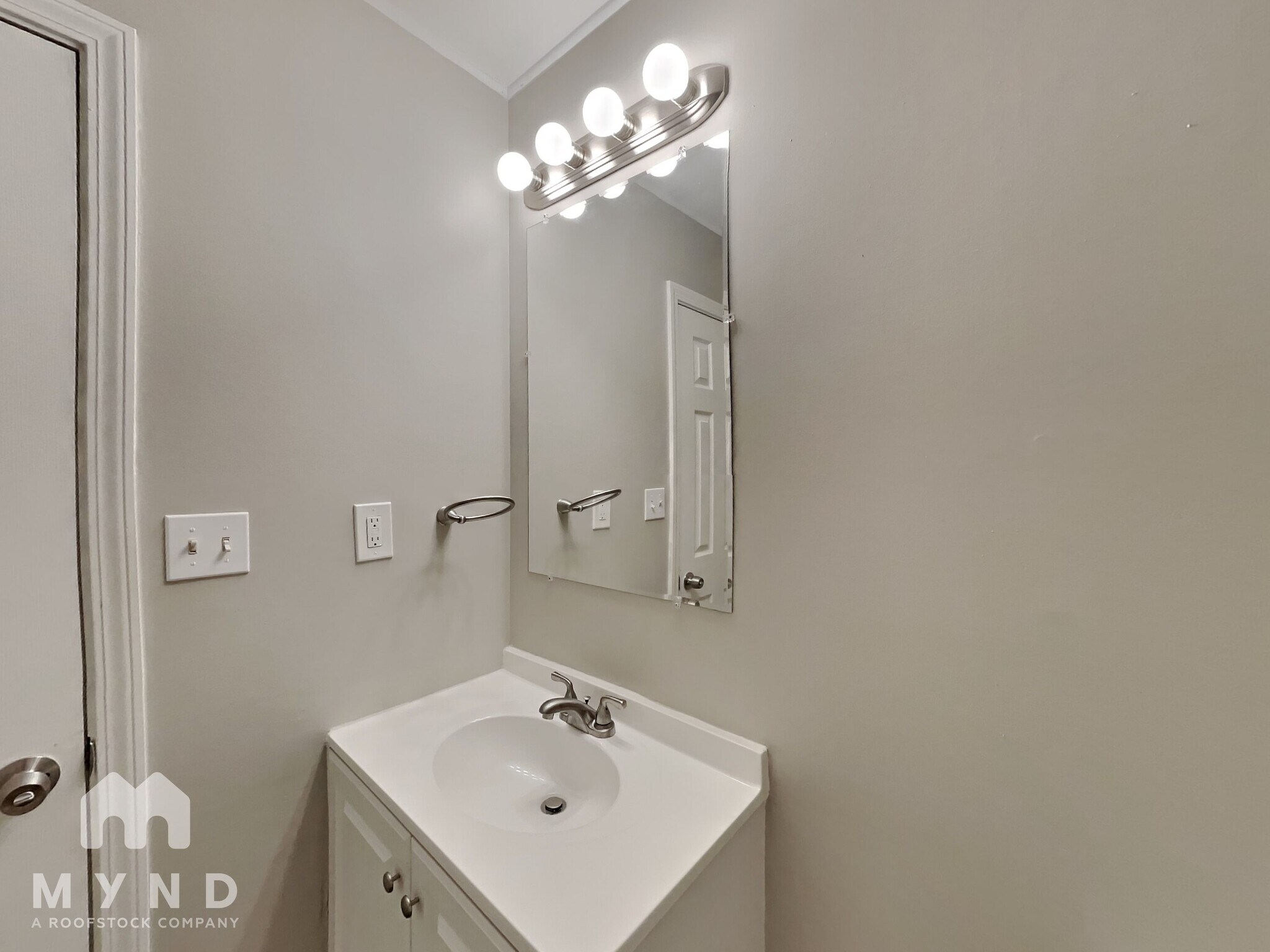 Building Photo - 129 Poplar Pointe Terrace