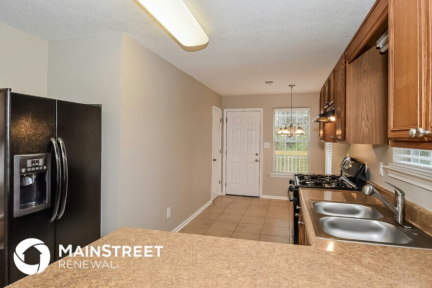 Building Photo - 1367 Camrose Ct