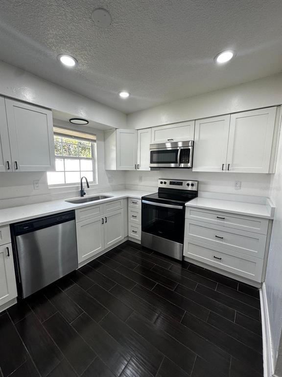 Building Photo - 1520 Country Ridge Dr