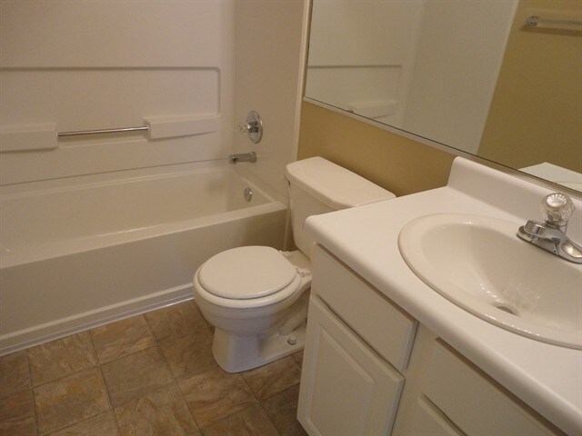 Building Photo - 9931 Lakefield Ln