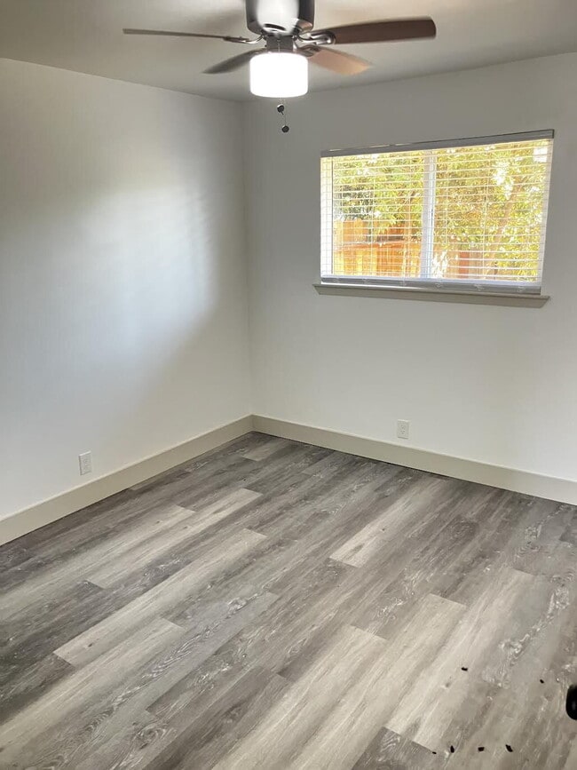 Building Photo - Multi-unit "Charming 2-Bedroom Retreat in ...