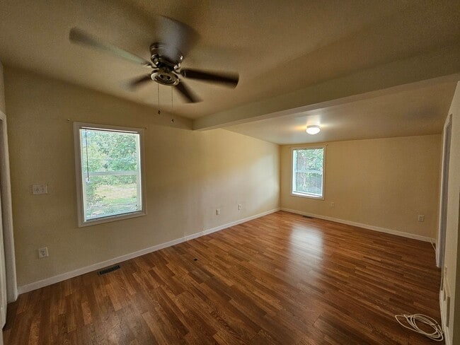 Building Photo - Available Now! 3BR/2BA Home In West End - ...