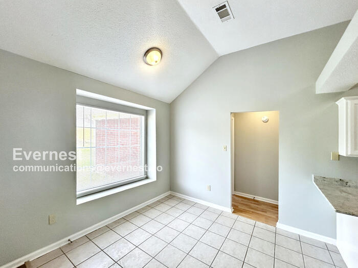 Building Photo - 3821 Richbrook Dr