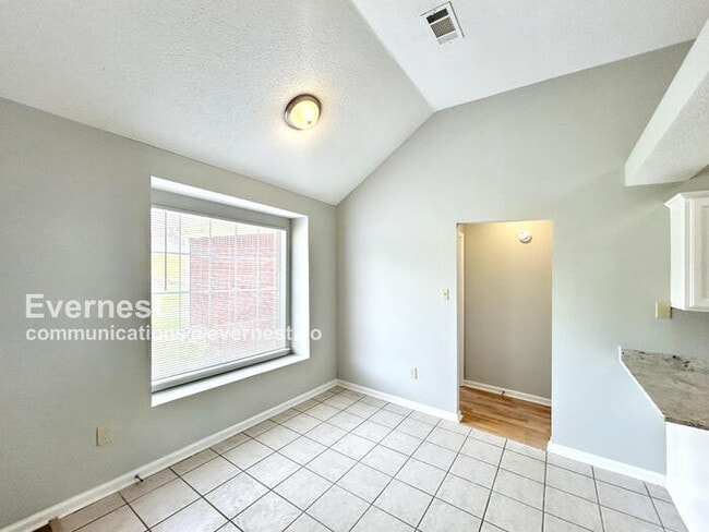 Building Photo - 3821 Richbrook Dr