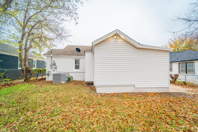 Building Photo - Newly Remodel 2bd Home