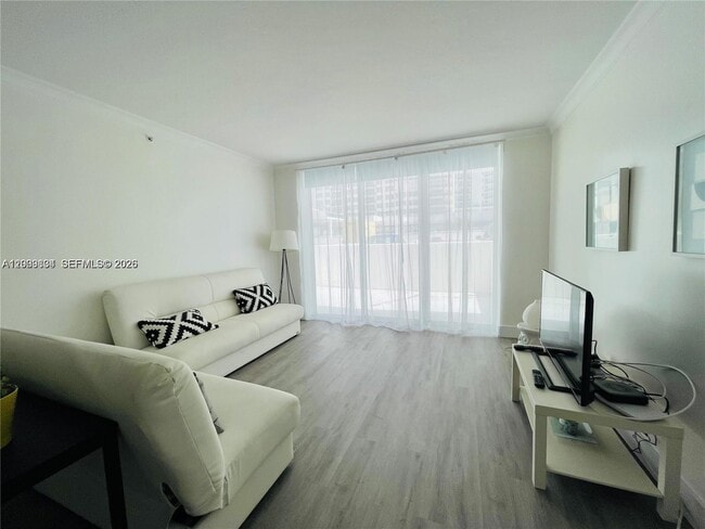 Building Photo - 3001 S Ocean Dr