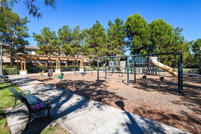 Building Photo - 1212 Elmhurst