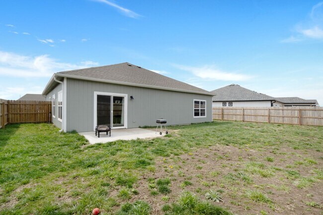 Building Photo - New home for rent!