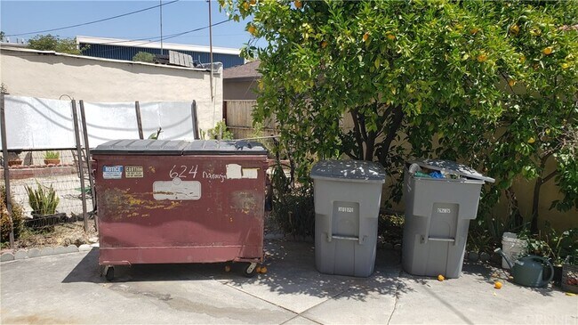 Building Photo - 622 Naranja Dr