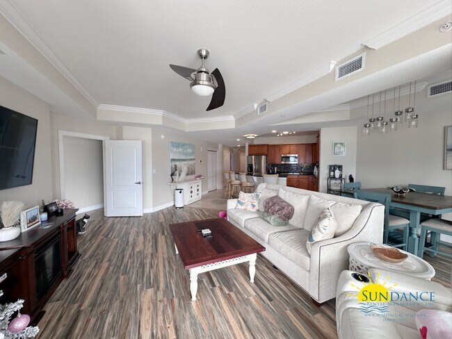 Building Photo - Stunning Waterfront 3 Bedroom Condo at Presidio Yacht Club!