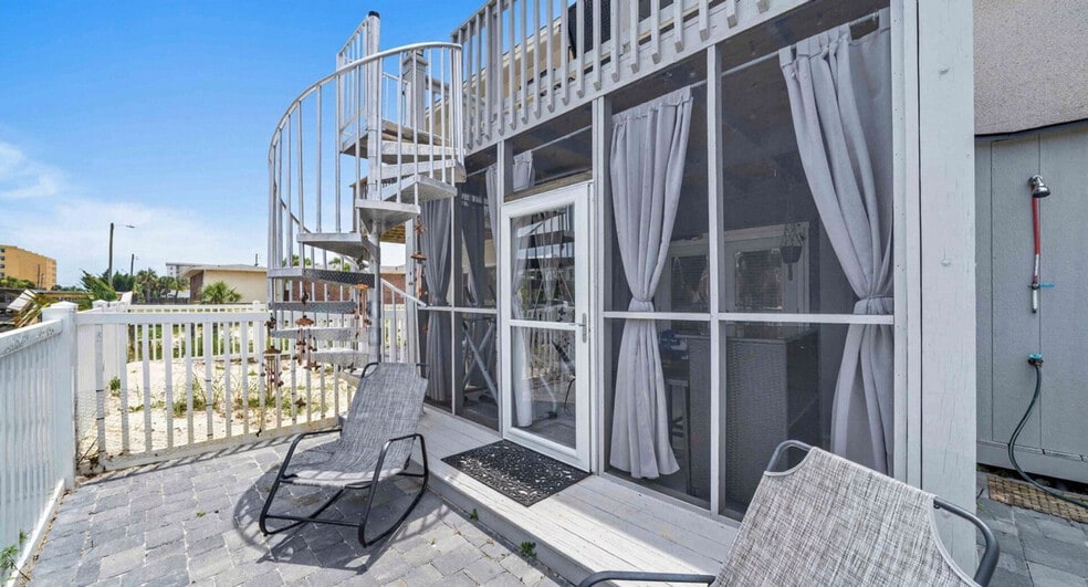 Building Photo - 318 Bream Ave