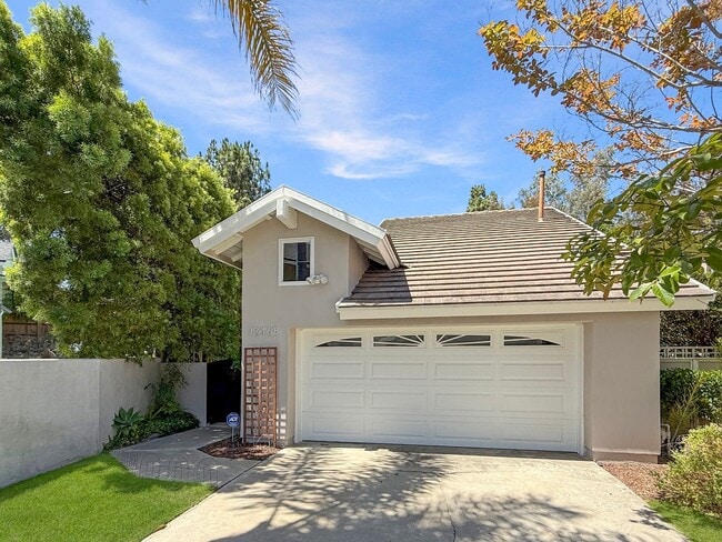 Primary Photo - Great 3B/3BA House in Carmel Valley!