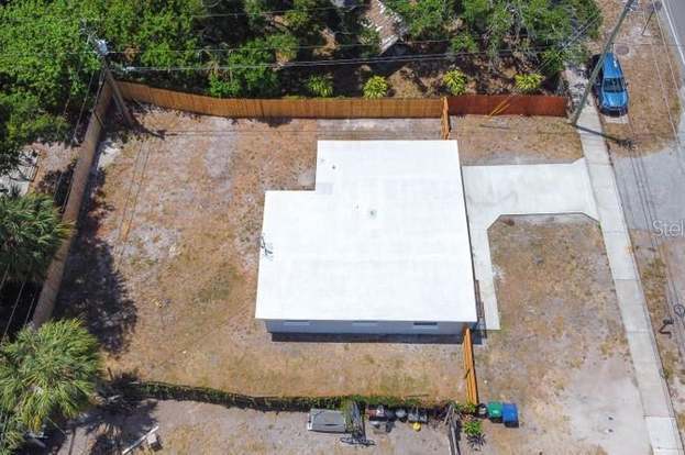 Building Photo - 9215 Starkey Rd
