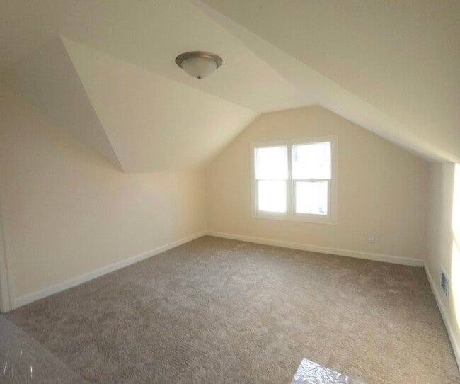 Building Photo - 2838 Ridge Rd