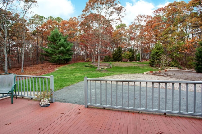 Building Photo - 46 Brush Hill Cir