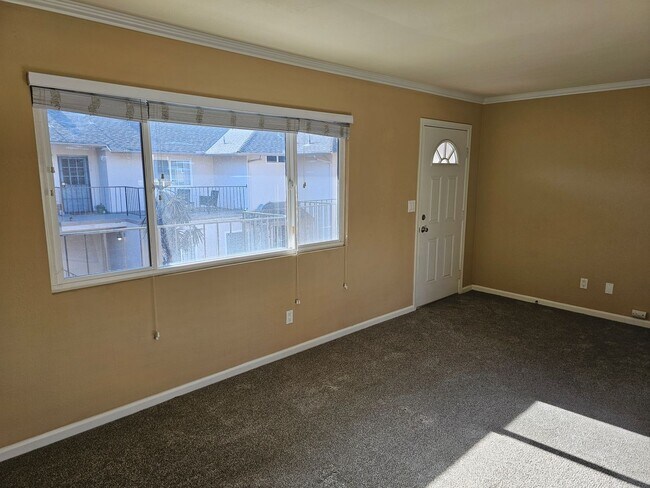 Building Photo - 414 21st St