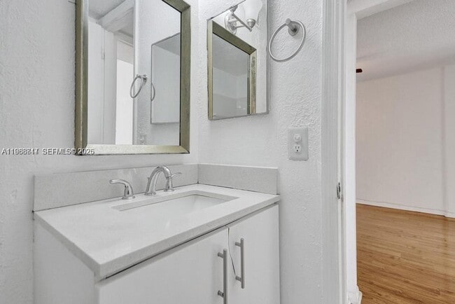 Building Photo - 1251 NE 108th St